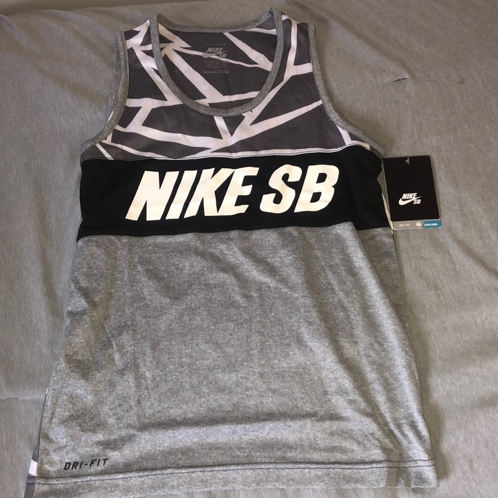 Nike tank top (never worn)
